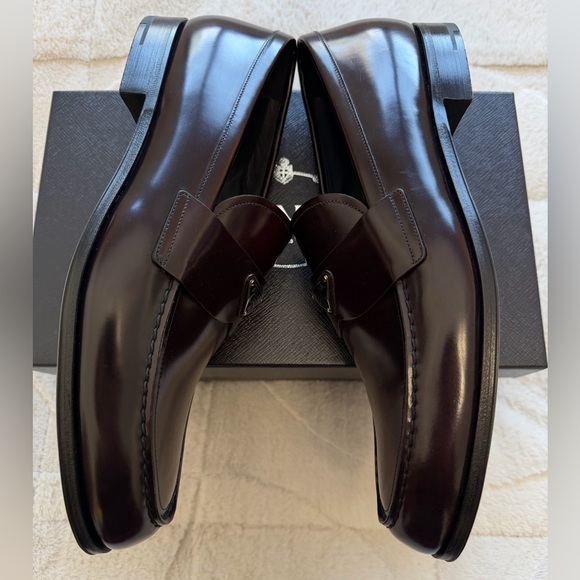NEW! $1,220 Prada Classic Leather Loafers in Cordovan Maroon Shoes 13 - Picture 4 of 9